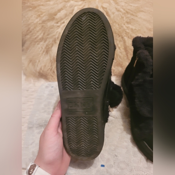 Like New DKNY Faux Fur Lined Booties - Picture 4 of 8